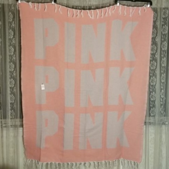 NWT Victoria's Secret PINK beach blanket - Picture 1 of 2